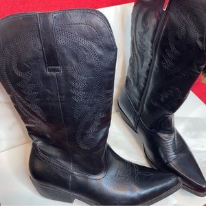 Women’s cowboy cowgirl boots
